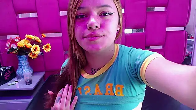 Snapshot of Lya_Anal chatting on 24, 10, 2025 Lya Anal online show from 24, 10, 2025