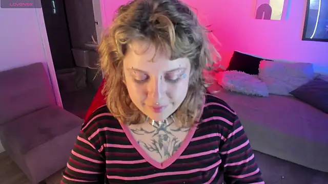 Snapshot of Sabrina_scarlett chatting on 17, 10, 2025 Sabrina scarlett online show from 17, 10, 2025