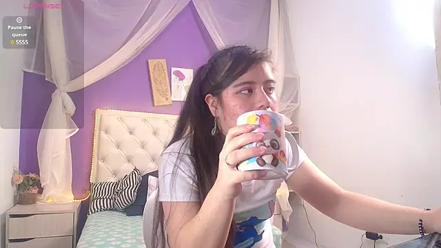 Ingrid Casas online show from 5, 12, 2024