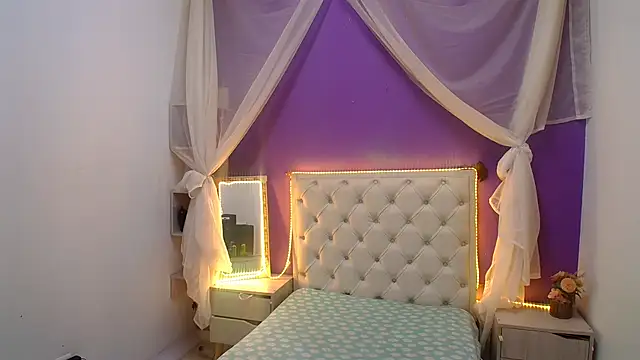 Ingrid Casas online show from 17, 12, 2024