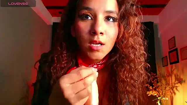 Snapshot of PoisonIvy15_ chatting on 1, 2, 2025 PoisonIvy15  online show from 1, 2, 2025