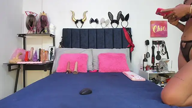 emmily giraldo online show from 29, 11, 2025