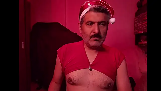 Snapshot of BushBator chatting on 22, 12, 2025 BushBator online show from 22, 12, 2025