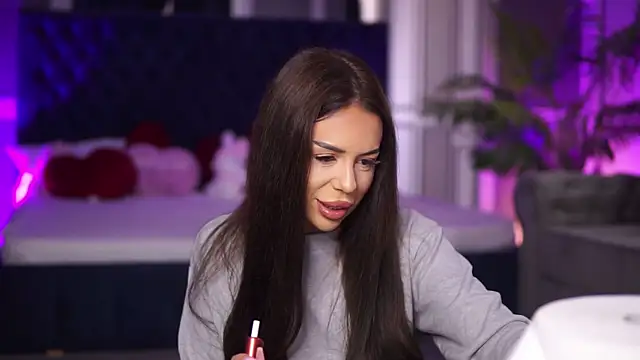 MissKiarra online show from 25, 9, 2025