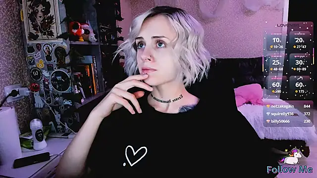 NaniMoore online show from 7, 11, 2025