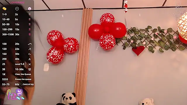 Thayssa ross online show from 12, 2, 2026