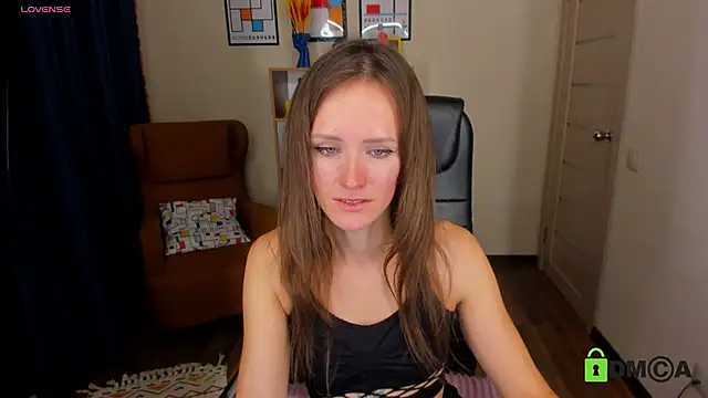 Snapshot of FrancescaCollins chatting on 10, 12, 2024 FrancescaCollins online show from 10, 12, 2024