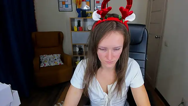 Snapshot of FrancescaCollins chatting on 16, 12, 2024 FrancescaCollins online show from 16, 12, 2024