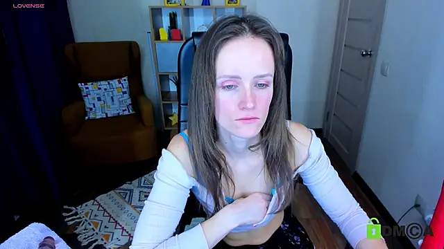 Snapshot of FrancescaCollins chatting on 5, 3, 2025 FrancescaCollins online show from 5, 3, 2025