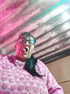 clarita 01 online show from 8, 11, 2025