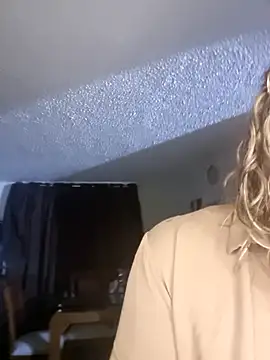 Snapshot of kitty_84 chatting on 20, 11, 2025 kitty 84 online show from 20, 11, 2025