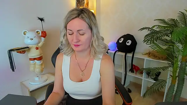 AriFleow online show from 21, 10, 2025