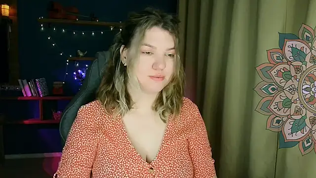 Snapshot of VioletteWay chatting on 22, 10, 2025 VioletteWay online show from 22, 10, 2025