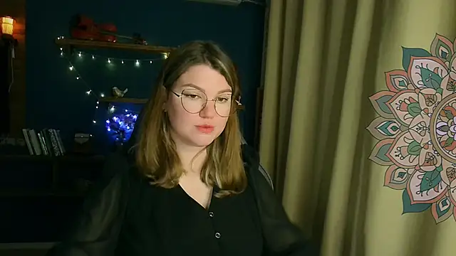 Snapshot of VioletteWay chatting on 3, 11, 2025 VioletteWay online show from 3, 11, 2025