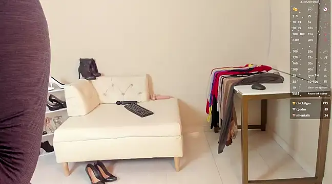 Sara Gomez online show from 12, 3, 2025