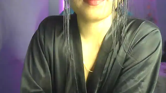 Snapshot of Queenhimanshi chatting on 2, 2, 2025 Queenhimanshi online show from 2, 2, 2025