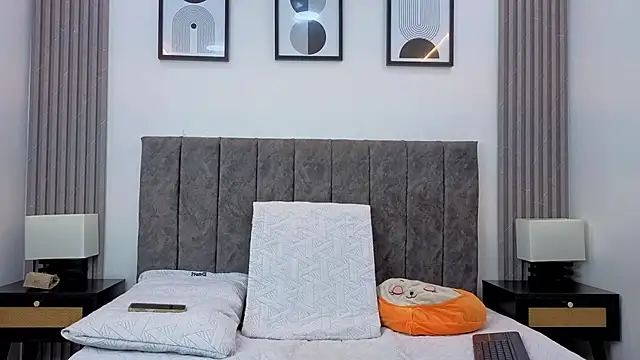 Luciana Ortiz1 online show from 4, 2, 2026