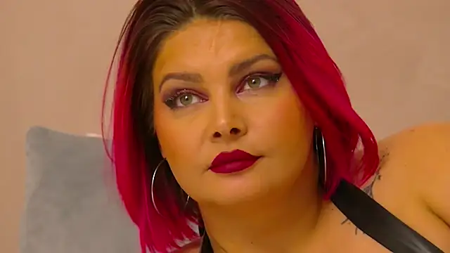 Snapshot of RissaRheys chatting on 2, 12, 2024 RissaRheys online show from 2, 12, 2024