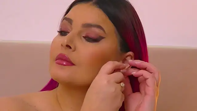 Snapshot of RissaRheys chatting on 1, 2, 2025 RissaRheys online show from 1, 2, 2025