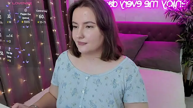 FeralPeach online show from 18, 10, 2025