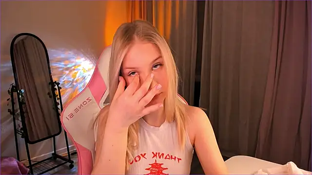 Snapshot of Eva_Davi chatting on 13, 3, 2026 Eva Davi online show from 13, 3, 2026