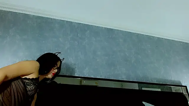 Snapshot of JasmineMoore chatting on 1, 11, 2025 JasmineMoore online show from 1, 11, 2025