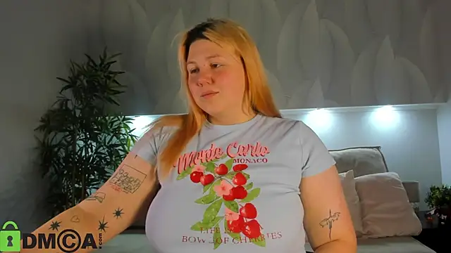 Snapshot of Ruth_Oliver chatting on 6, 11, 2025 Ruth Oliver online show from 6, 11, 2025