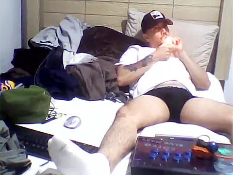 Snapshot of Terry_Bogardd chatting on 19, 12, 2025 Terry Bogardd online show from 19, 12, 2025