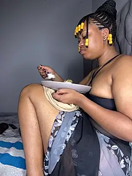 Snapshot of GoldenAss07 chatting on 15, 1, 2025 GoldenAss07 online show from 15, 1, 2025