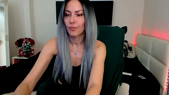 EvelynQueenn online show from 22, 12, 2024