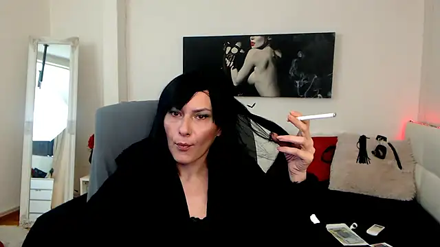EvelynQueenn online show from 16, 1, 2025