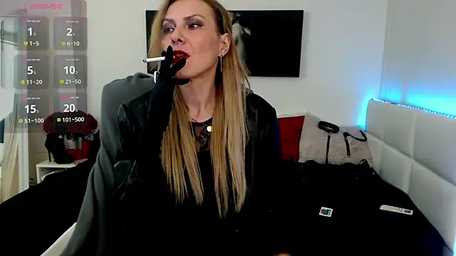 EvelynQueenn online show from 29, 1, 2025