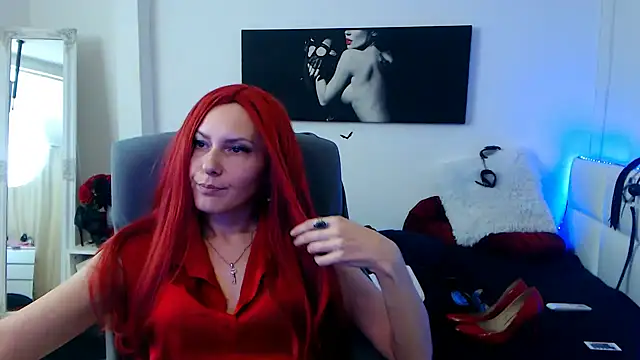 EvelynQueenn online show from 10, 2, 2025