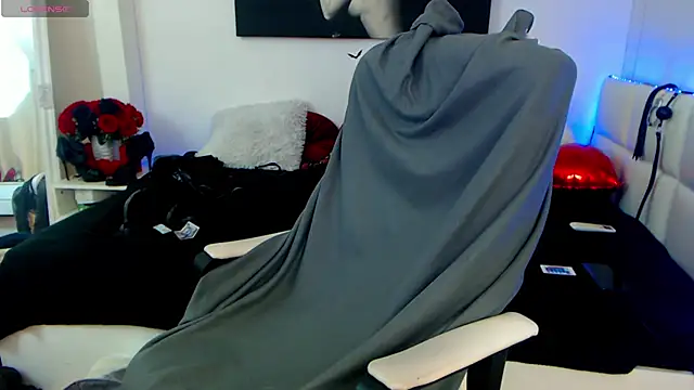 EvelynQueenn online show from 20, 2, 2025