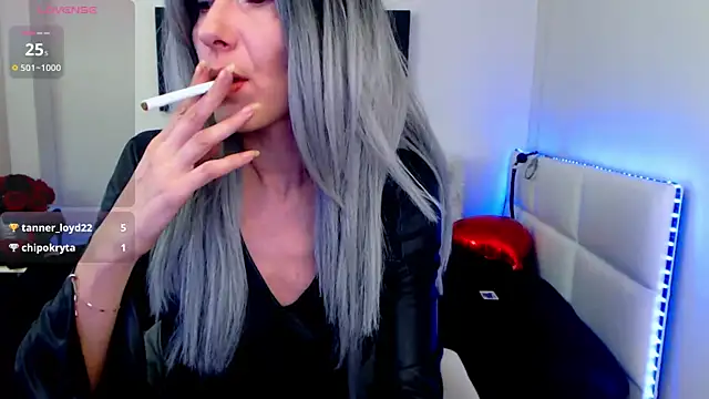EvelynQueenn online show from 17, 3, 2025