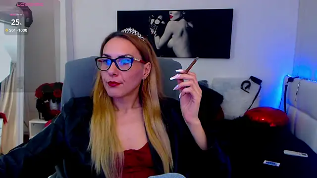 EvelynQueenn online show from 22, 3, 2025