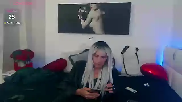 EvelynQueenn online show from 14, 9, 2025
