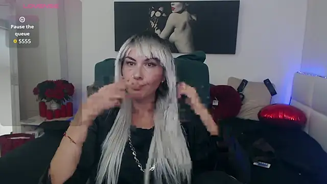EvelynQueenn online show from 28, 9, 2025