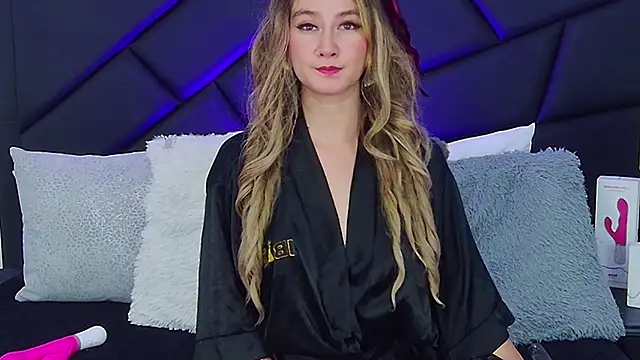 MaryDeniro online show from 20, 1, 2025