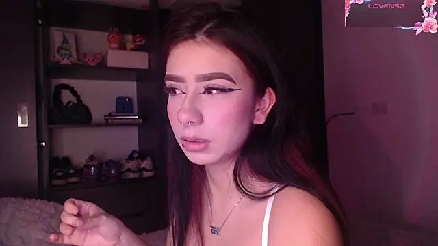 Snapshot of Your_rosalie chatting on 17, 10, 2025 Your rosalie online show from 17, 10, 2025