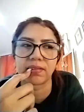 AriaRusso online show from 1, 2, 2025