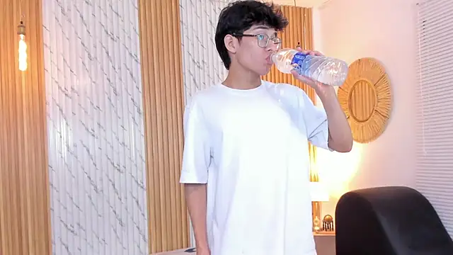 Snapshot of billie_jr chatting on 11, 10, 2025 billie jr online show from 11, 10, 2025