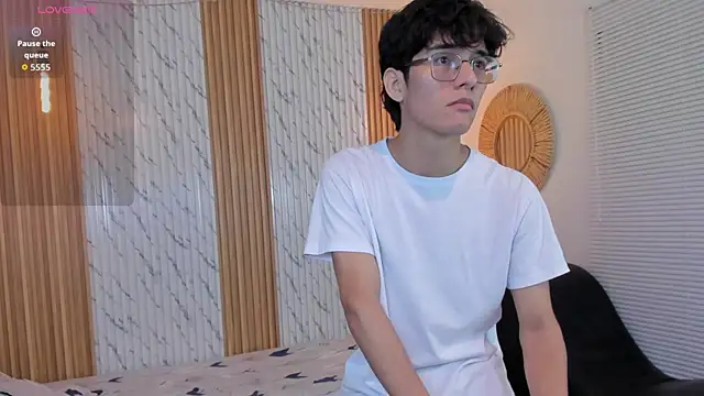 Snapshot of billie_jr chatting on 23, 10, 2025 billie jr online show from 23, 10, 2025