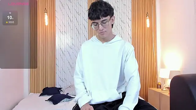 Snapshot of billie_jr chatting on 14, 11, 2025 billie jr online show from 14, 11, 2025