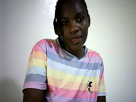 Snapshot of Pierra77 chatting on 24, 10, 2025 Pierra77 online show from 24, 10, 2025