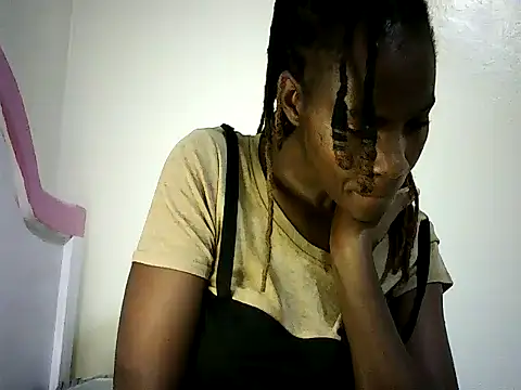 Snapshot of Pierra77 chatting on 27, 10, 2025 Pierra77 online show from 27, 10, 2025