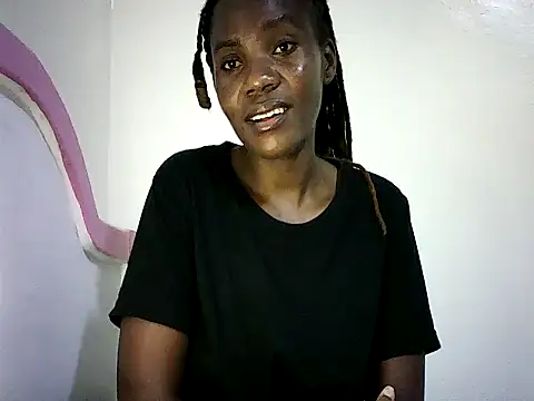 Snapshot of Pierra77 chatting on 28, 10, 2025 Pierra77 online show from 28, 10, 2025