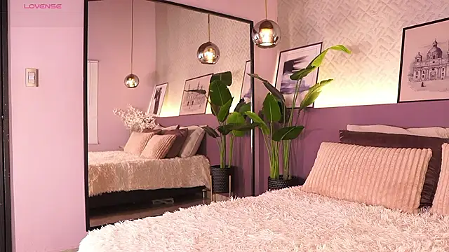 Snapshot of IzzyWild chatting on 9, 2, 2026 IzzyWild online show from 9, 2, 2026