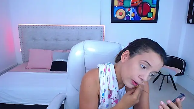 Chiqui milk  online show from 4, 1, 2025