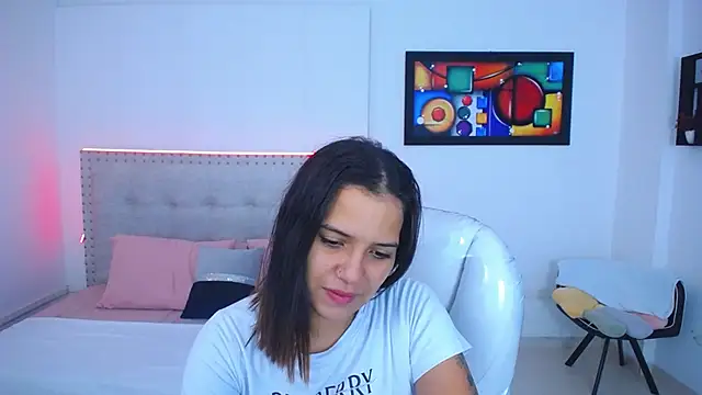 Chiqui milk  online show from 5, 1, 2025